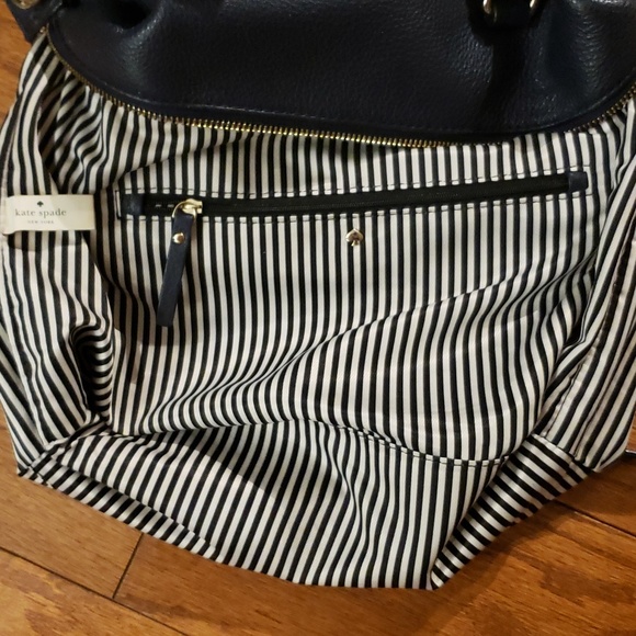 Kate spade navy leather purse - Picture 12 of 12